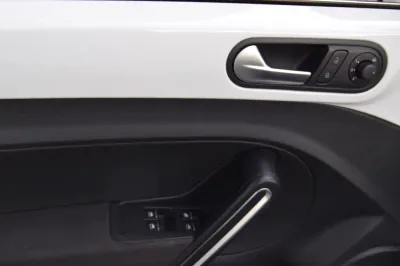 VW Beetle Cabriolet Design, Automatik, aus dem Bestand von Hölscher Automobile Nordkirchen-Capelle — Ansicht 9