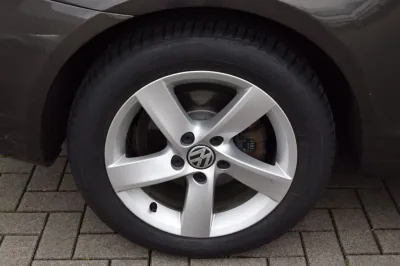 VW Eos Exclusive, Automatik, aus dem Bestand von Hölscher Automobile Nordkirchen-Capelle — Ansicht 7