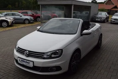 VW Eos Exclusive, Automatik, aus dem Bestand von Hölscher Automobile Nordkirchen-Capelle — Ansicht 3