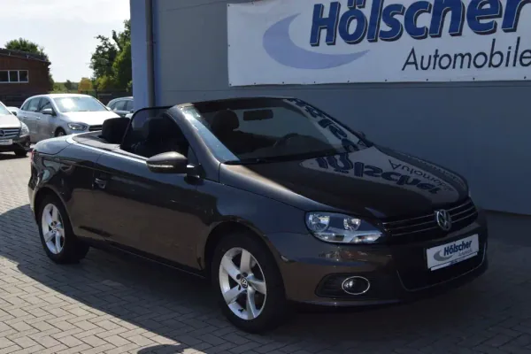 VW Eos Sport & Style, Schaltgetriebe, aus dem Bestand von Hölscher Automobile Nordkirchen-Capelle — Hauptansicht