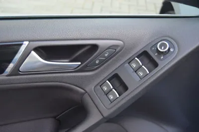 VW Golf Exclusive Cab, Automatik, aus dem Bestand von Hölscher Automobile Nordkirchen-Capelle — Ansicht 9