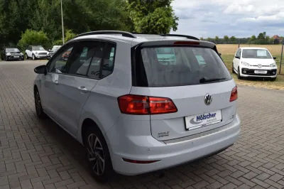 VW Golf Sportsv Sound, Schaltgetriebe, aus dem Bestand von Hölscher Automobile Nordkirchen-Capelle — Ansicht 4