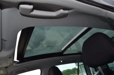 VW Golf Sportsv Sound, Schaltgetriebe, aus dem Bestand von Hölscher Automobile Nordkirchen-Capelle — Ansicht 9