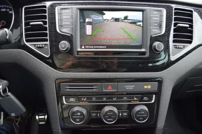VW Golf Sportsv Sound, Schaltgetriebe, aus dem Bestand von Hölscher Automobile Nordkirchen-Capelle — Ansicht 12