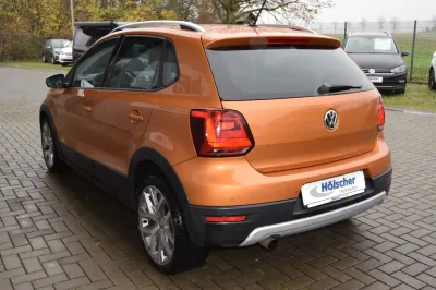 VW Polo CrossPolo, Automatik, aus dem Bestand von Hölscher Automobile Nordkirchen-Capelle — Ansicht 4