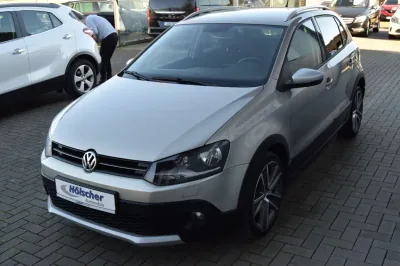 VW Polo V CrossPolo, Automatik, aus dem Bestand von Hölscher Automobile Nordkirchen-Capelle — Ansicht 3