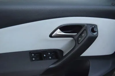 VW Polo V CrossPolo, Automatik, aus dem Bestand von Hölscher Automobile Nordkirchen-Capelle — Ansicht 8
