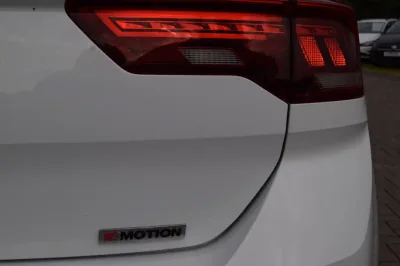 VW T-Roc 2.0 4MOTION Sport, Automatik, aus dem Bestand von Hölscher Automobile Nordkirchen-Capelle — Ansicht 8