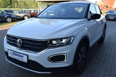VW T-Roc Style, Automatik, aus dem Bestand von Hölscher Automobile Nordkirchen-Capelle — Ansicht 3