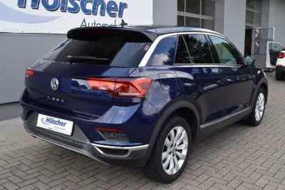 VW T-Roc, Automatik, aus dem Bestand von Hölscher Automobile Nordkirchen-Capelle — Ansicht 2