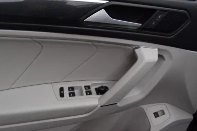 VW Tiguan Allspace 4Motion 7Sitzer, Automatik, aus dem Bestand von Hölscher Automobile Nordkirchen-Capelle — Ansicht 8
